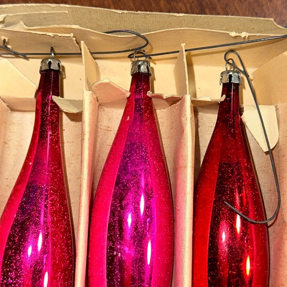 6 Vtg Xmas tree raindrop or teardrop glass ornaments- made in Poland - Picture 2 of 7